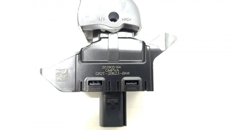 Кнопка ручного тормоза Ford Fusion mk5 17-20 полез хром, вздулся хром