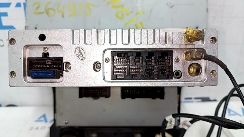 Монитор, дисплей Ford Mustang mk6 15-23 с проводкой