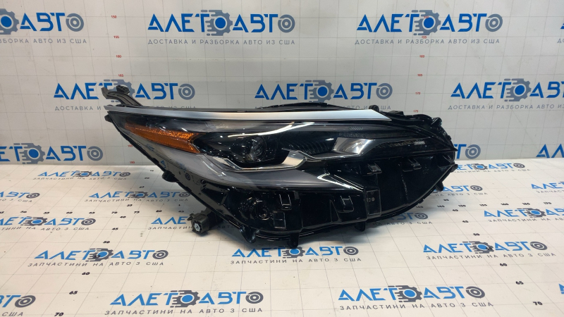 Фара передняя правая в сборе Toyota Sienna 21-26 LED, Platinum