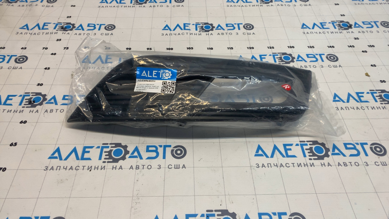 Решетка переднего бампера правая Audi A4 B8 13-16 рест