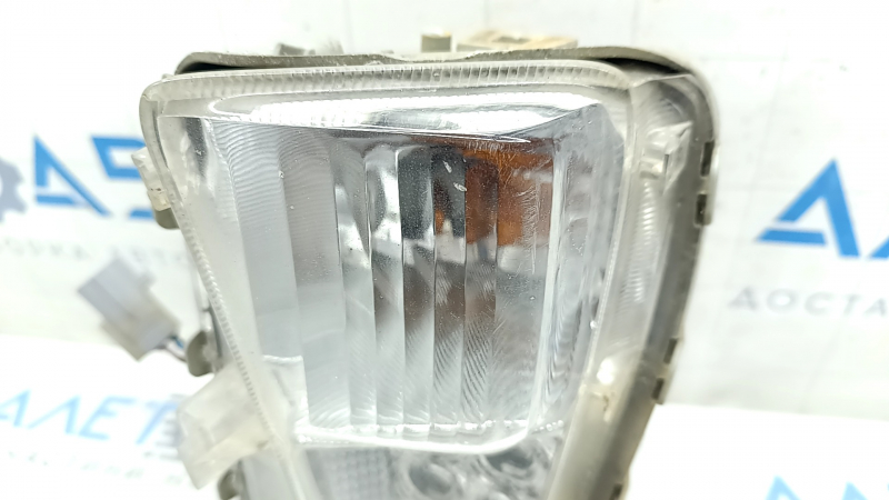 Поворотник левый Toyota Prius 30 13-15 рест, песок, царапины
