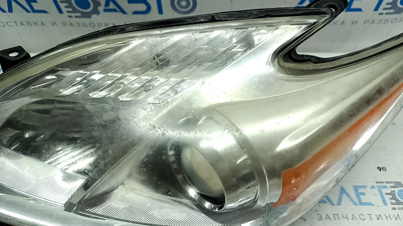 Фара передняя левая Toyota Prius 30 13-15, рест, галоген, под полировку