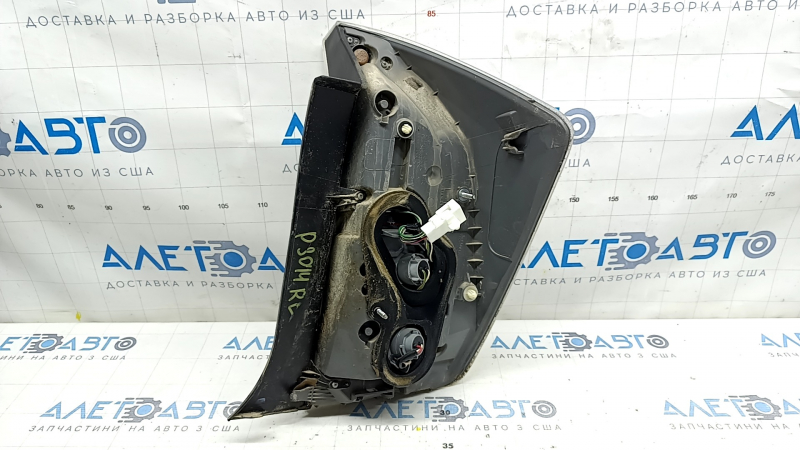 Lampa spate stanga Toyota Prius 30 13-15 rest, zgarieturi