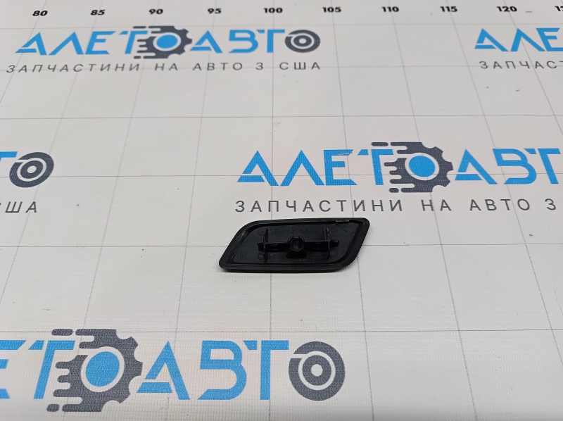 Заглушка омывателя фары правая Lexus RX350 RX450h 10-13