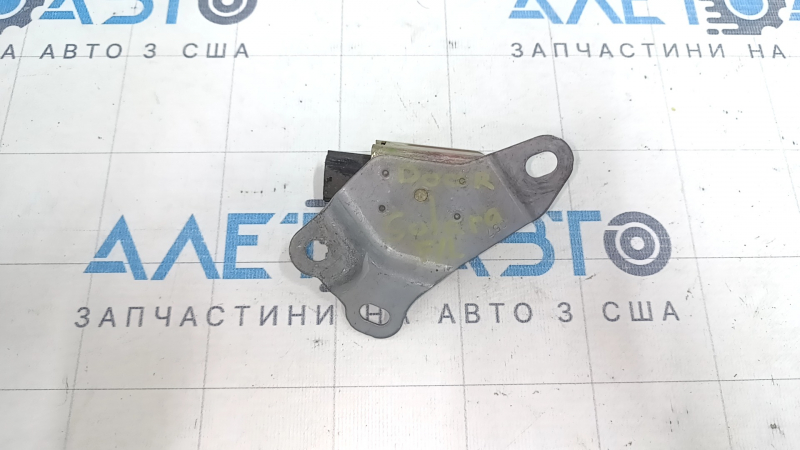 Датчик подушки безопасности центральный левый Toyota Solara 2.4 04-08