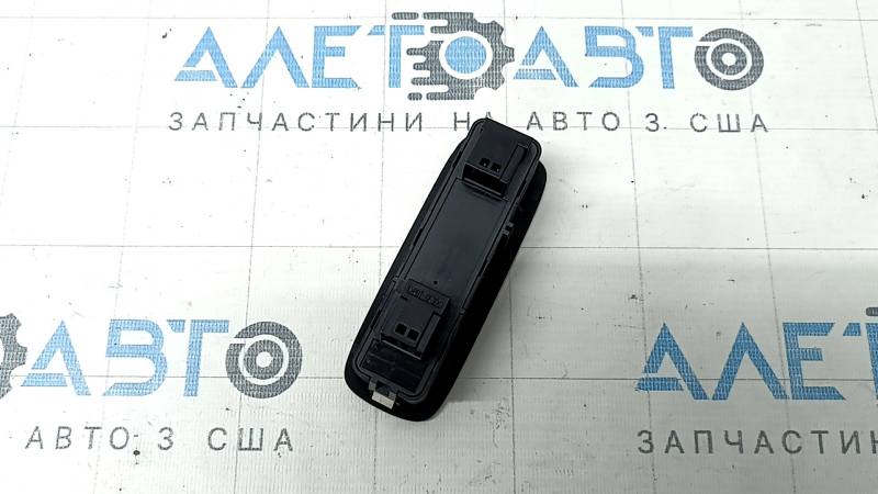 Кнопки откидывания задних сидений Volvo XC60 18-26 без фаркопа