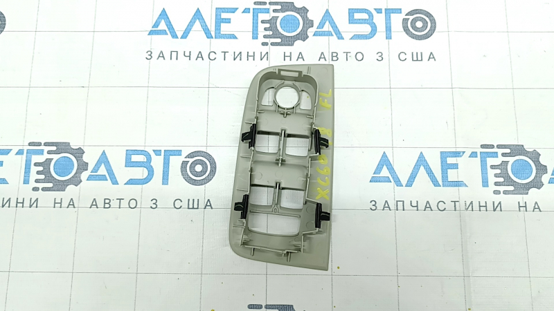 Накладка управления стеклоподъемником передним левым Volvo XC60 18-26 серая
