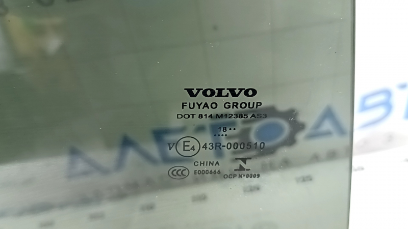 Стекло двери задней правой Volvo XC60 18-26 тонировка, царапины