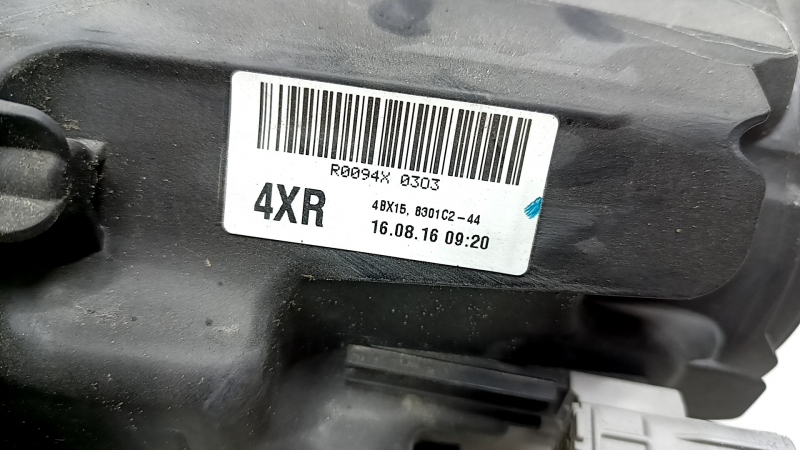Фара передняя правая Mitsubishi Outlander 16-22, галоген, рест, с креплением