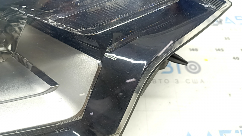 Фара передняя правая Mitsubishi Outlander 16-22, галоген, рест, с креплением