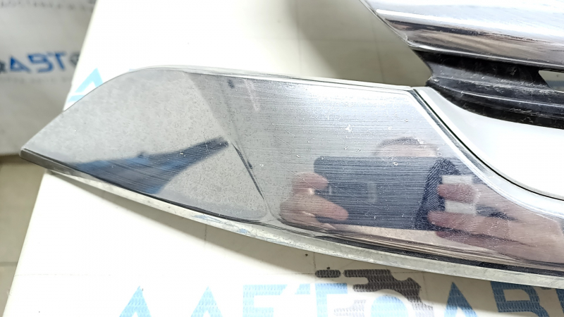 Решетка радиатора grill с эмблемой Mitsubishi Outlander 16-18 рест, песок