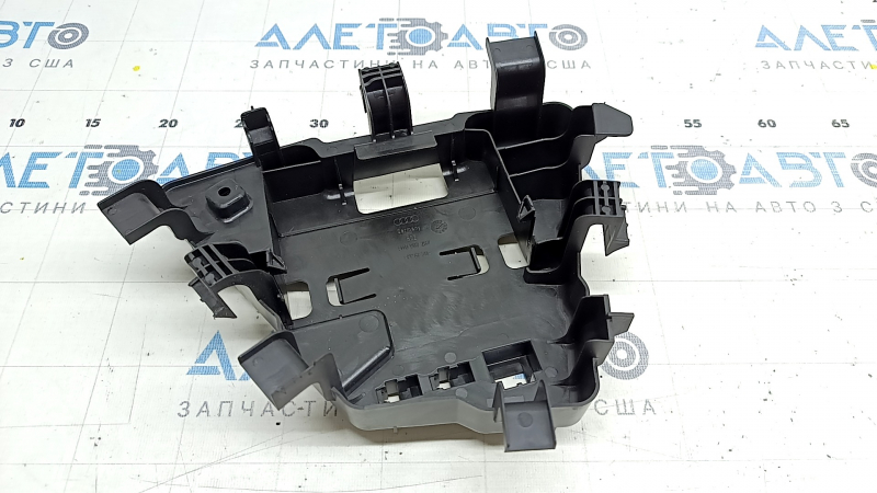 Крепление TRAILER DETECTION COMPUTER CONTROL MODULE UNIT Audi Q7 16-26