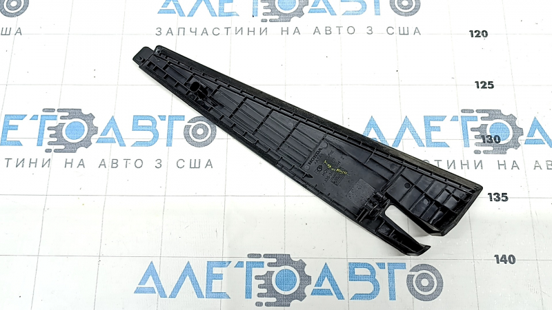 Накладка петли двери багажника правая Honda CRV 23-26
