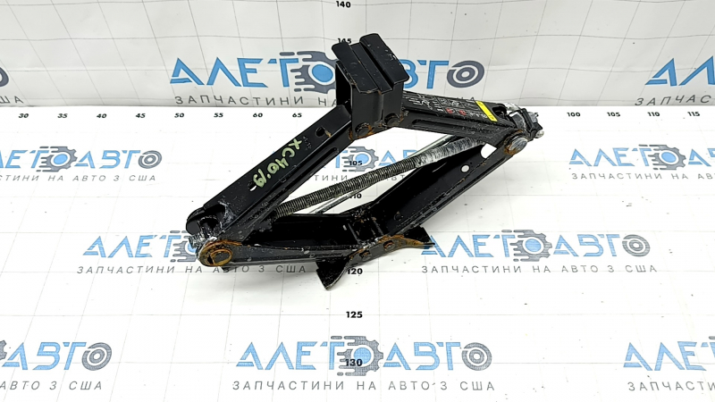 Домкрат Volvo XC40 19-26 ржавый