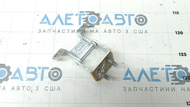 Петля двери багажника левая Volvo XC40 19-26