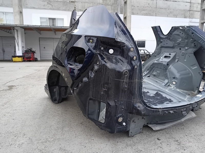 Четверть крыло задняя левая Mazda CX-5 17-24 на кузове, синяя, тычки