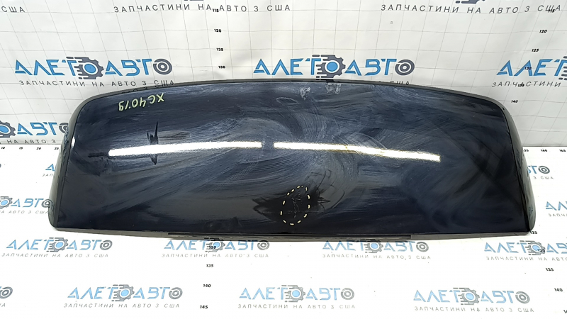Спойлер двери багажника Volvo XC40 19-26 черный глянец, царапины