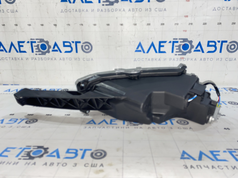 Farul anti-ceață stânga pentru Lexus NX300 18-21 F-sport, nou, neoriginal