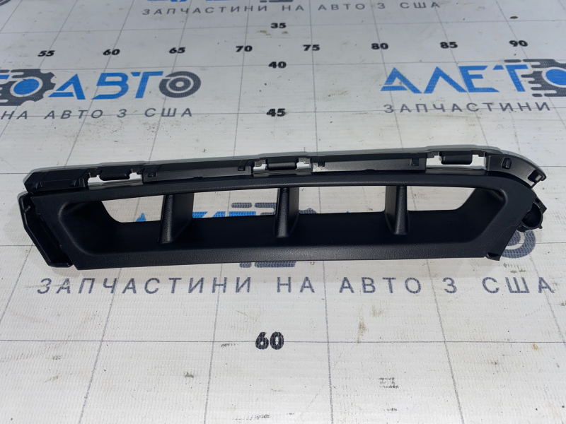 Решетка переднего бампера левая Hyundai Elantra AD 19-20 рест