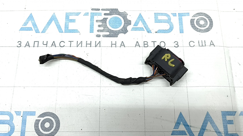 Фишка датчика слепых зон BSM левая Audi A6 C7 12-18 7 пинов