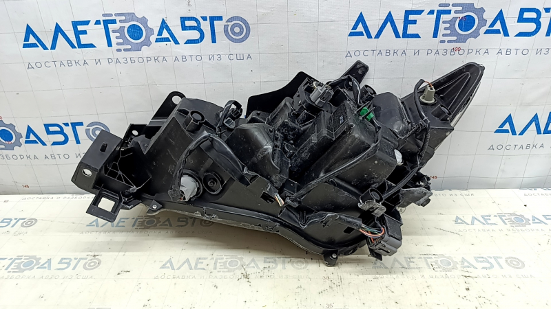 Фара передняя правая Mazda CX-5 17-21 LED