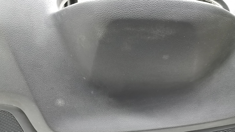 Торпедо передняя панель с AIRBAG Jeep Compass 17-21 черная, ржавый пиропатрон, под чистку