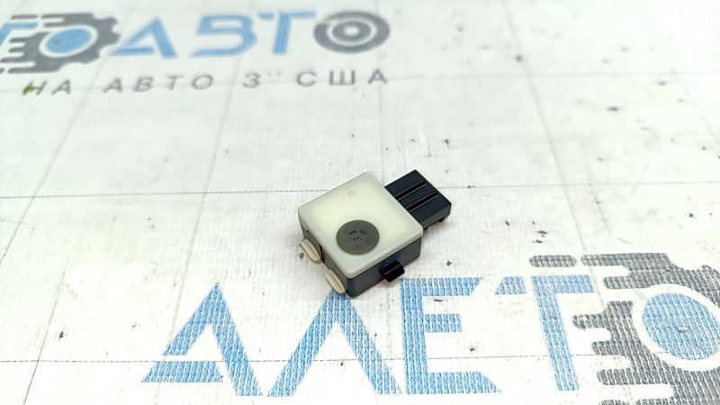 Микрофон в потолке Ford Escape MK4 20-
