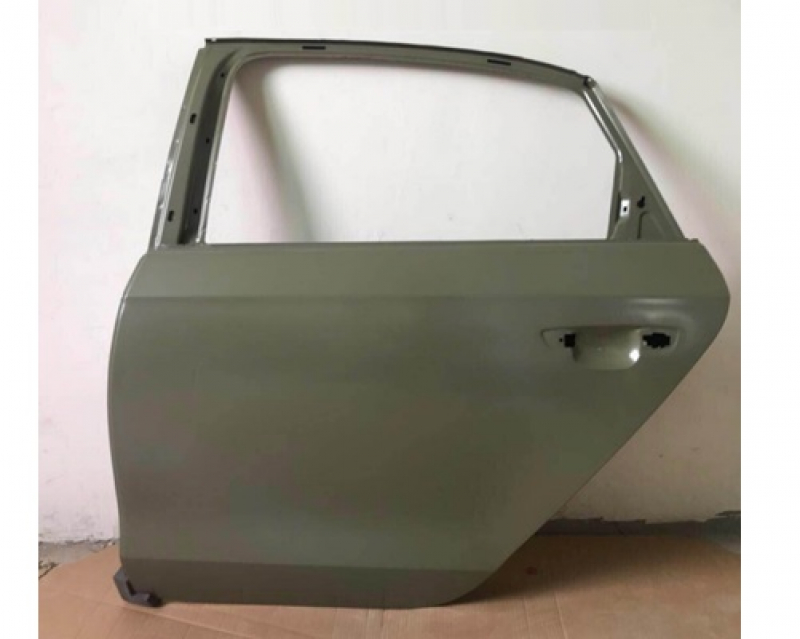 Дверь голая задняя правая VW Passat b8 16-19 USA