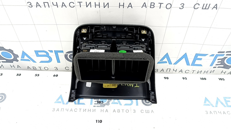 Дефлектор воздуховода центральной консоли Tesla Model Y 20-25 черный с графитом
