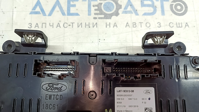 Управление климат-контролем Ford Escape MK4 20-23 auto, dual zone, под подогрев сидений, под подогрев руля