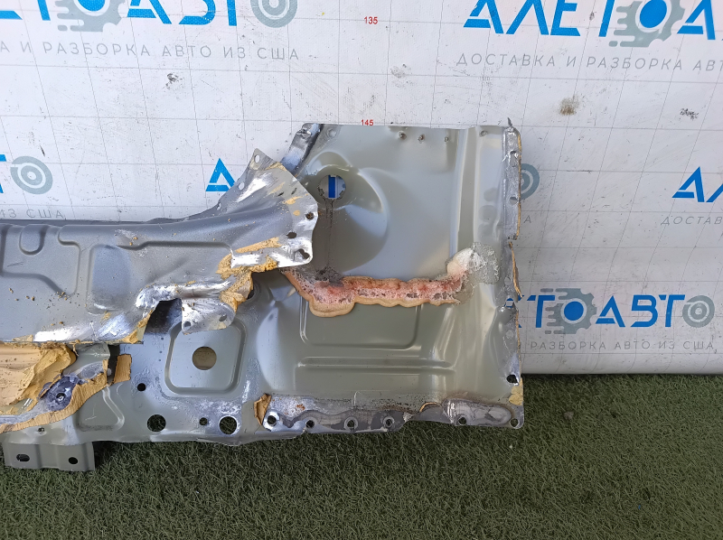 Задняя панель Volvo XC60 18-26 2 части, отпилено, графит