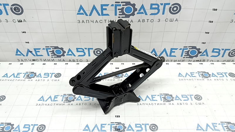 Cric Ford Escape MK3 13-19 tip 1