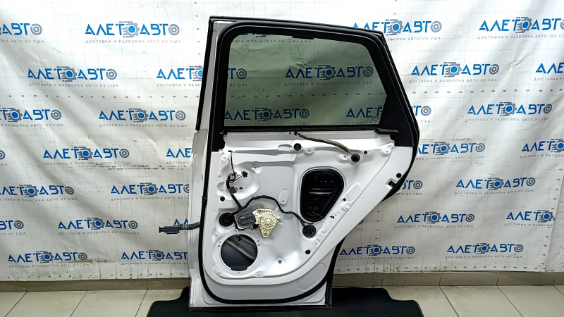 Дверь в сборе задняя правая Audi Q5 80A 18-24 keyless, белый LY9C