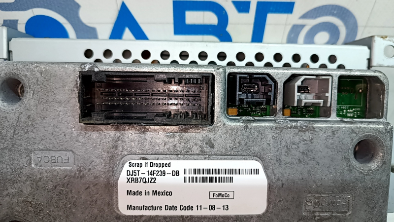 Монитор, дисплей, навигация Ford C-max MK2 13-18 SYNC 2, с блоком, царапины