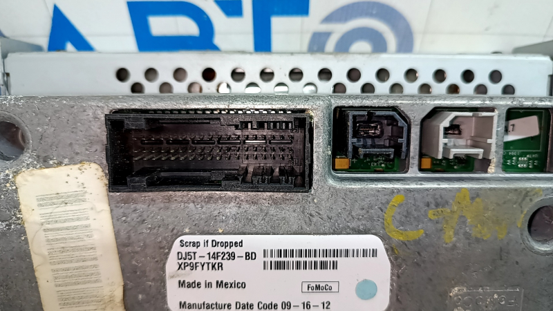 Монитор, дисплей, навигация Ford C-max MK2 13-18 SYNC 2, с блоком, царапины