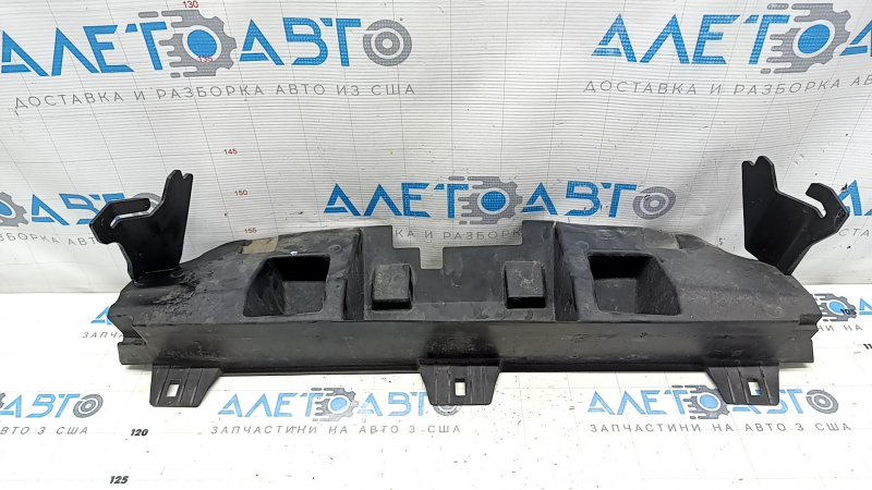 Дефлектор радиатора нижний Jeep Grand Cherokee WK2 16-22 3.6 тип 1 надрыв