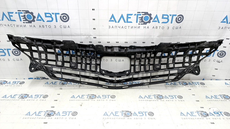 Решетка радиатора grill Toyota Prius V 12-14 дорест, песок на хроме, тычки