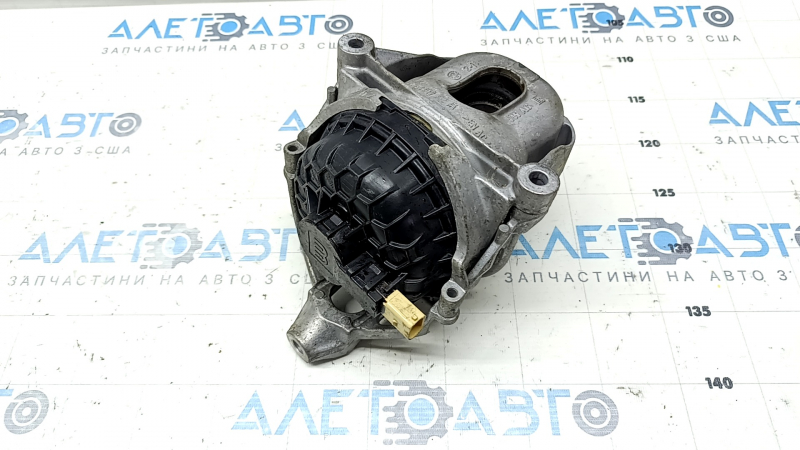 Подушка двигателя правая Audi Q7 16-19 3.0T