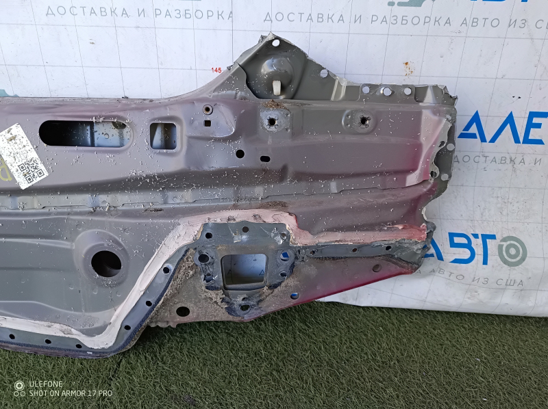 Задняя панель Toyota Prius 30 10-15 отпилена, красная