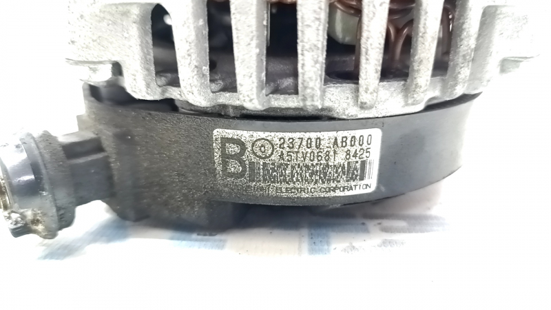 Генератор Subaru Forester 17-18 SJ 2.5
