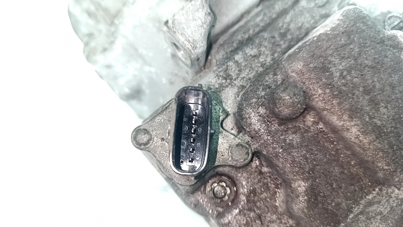 Компрессор кондиционера Toyota Prius V 12-17