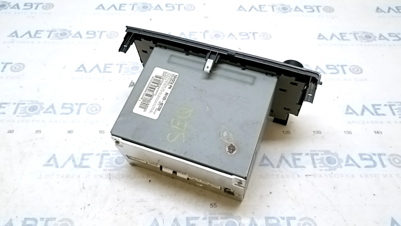 Головное устройство Toyota Sequoia 08-09 царапины