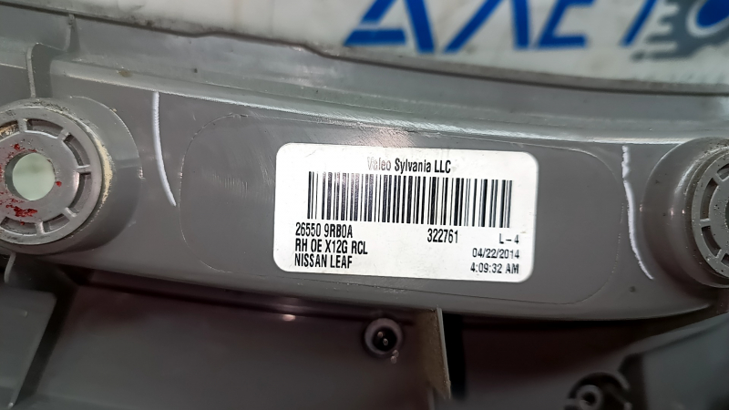 Фонарь правый Nissan Leaf 11-17 белый