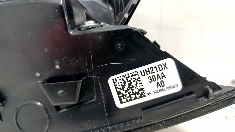 Фонарь внешний крыло правый Honda Accord 23-26 с накладкой