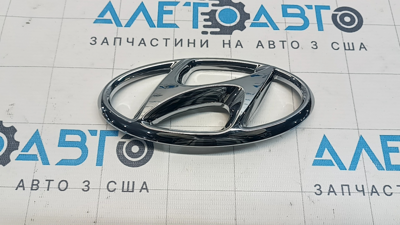 Эмблема HYUNDAI двери багажника Hyundai Santa FE Sport 13-18