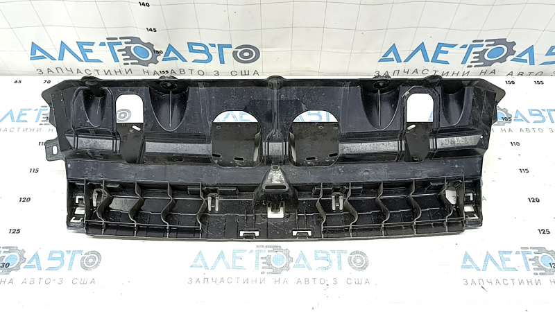 Крепление заднего бампера центральное BMW X5 G05 19-26 сломаны крепления