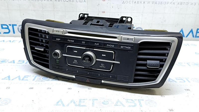 CD-changer, Радио, Магнитофон в сборе Honda Accord 13-17 с дефлекторами, царапина