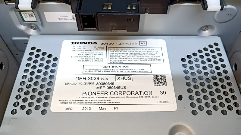 CD-changer, Радио, Магнитофон в сборе Honda Accord 13-17 с дефлекторами, царапина