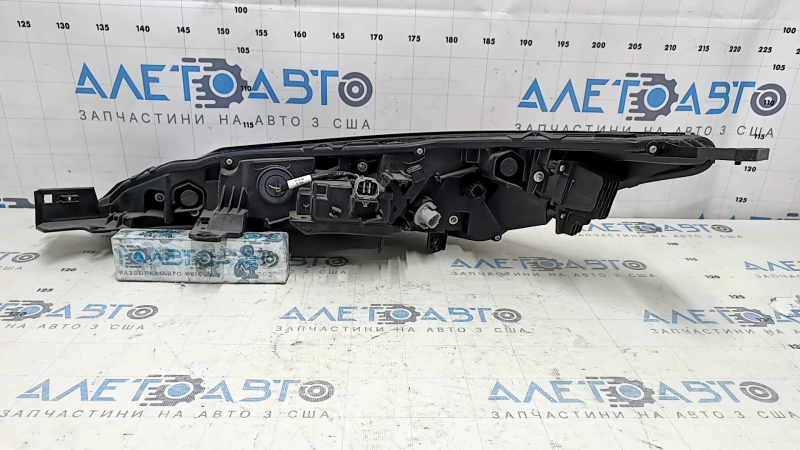 Поворотник ДХО правый Nissan Rogue 21-26 галоген + LED us built, мелкие царапины
