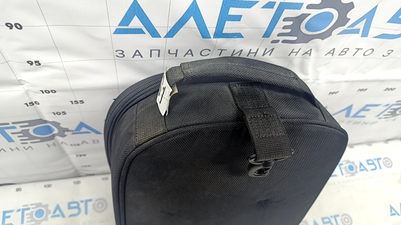 Сумка зарядки Nissan Leaf 11-17 под чистку, примят